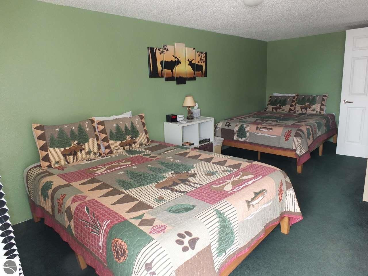 16086 Us Hwy 2, Cooks, MI 49817